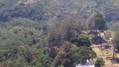 La cima de la pirámide.