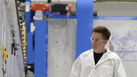 En la fábrica hay ventilación, pero no aire acondicionado.