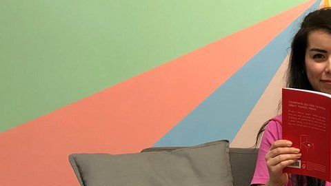 Natalie Byrne sueña con que su libro "Period" sea traducido al español.