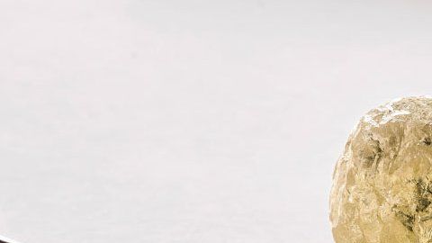 El diamante amarillo de 552 quilates fue encontrado en Canadá.