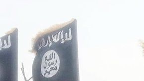 EI todavía tiene cuenta con miles de hombres en Siria y otras partes del mundo.