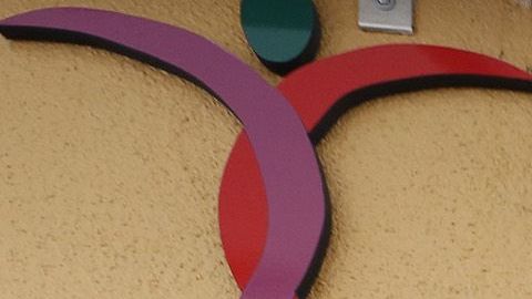 La reducción del presupuesto a los consulados perjudica a los mexicanos en el exterior.