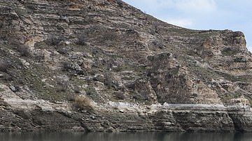 Un pueblo oculto bajo el agua queda al descubierto.