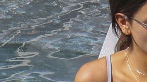 Eiza González en Hawái.