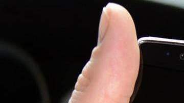 Los sistemas operativos de celulares en autos mostraron ser 24% más rápidos en llamadas telefónicas y 31% más veloces en el uso de navegación de mapas (GPS).