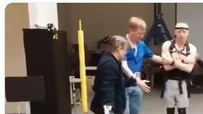 Todos los astronautas que han pasado muchos meses en el espacio pasan por este momento.