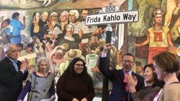 La nueva calle honra  Frida Kahlo.