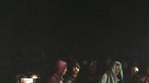 Familias migrantes se entregan a la Patrulla Fronteriza en Arizona.