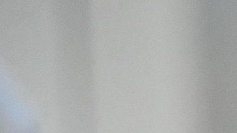 Trump dice que mantiene su plan del muro.