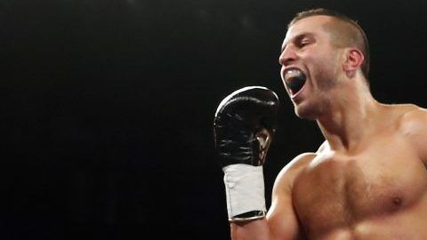 David Lemieux celebra haber noqueado a Gary O'Sullivan el pasado 15 de septiembre en Las Vegas, Nevada.