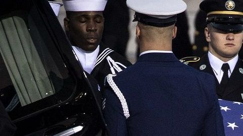 Hoy continúan los funerales de H.W. Bush.