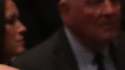 El presidente Trump y exmandatarios se sentaron en la misma fila.