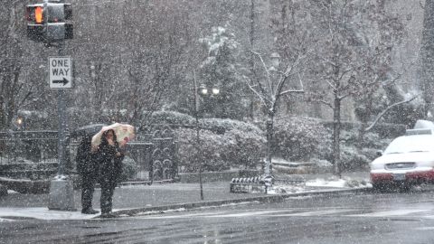 Las fuertes nevadas pueden causar también cortes de energía.