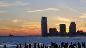 El hielo flota en el rïo Hudson en Nueva York debido a las bajas temperaturas causadas por un vórtice polar, el 9 de enero de 2014.