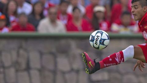 Alexis Vega deja a los Diablos Rojos del Toluca para firmar con Chivas.