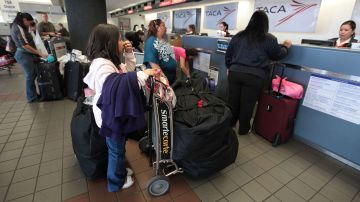 Algunas aerolíneas limitan el equipaje en las temporadas más congestionadas