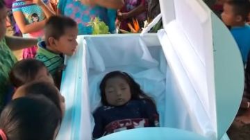 El cuerpo llegó a San Antonio Secortez, una aldea pobre del centro de Guatemala, el domingo.