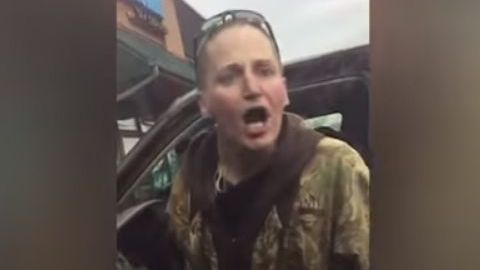 El incidente se reportó en un centro comercial enMcMinnville.