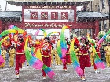 Celebran el Año Chino en Chicago.