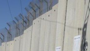 Trump admira el muro entre Israel y Cisjordania.