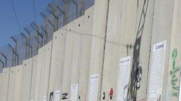 Trump admira el muro entre Israel y Cisjordania.