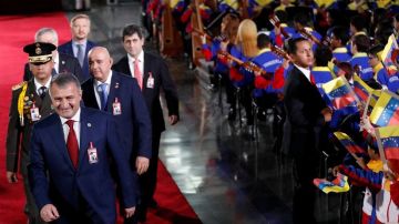 El líder de Osetia del Sur acudió a la toma de posesión de Maduro.