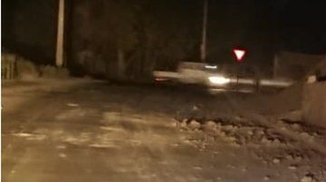 El sismo generó desplazamientos de terrenos.