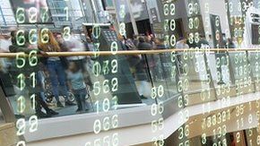 Se pueden predecir las actividades futuras de una persona por los posts de sus amigos.