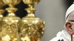 El papa alertó en Año Nuevo sobre la soledad y la división en el mundo.