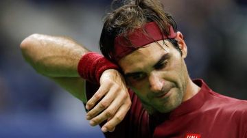 Roger Federer sufrió las inclemencias del caloy y fue eliminado en el US Open