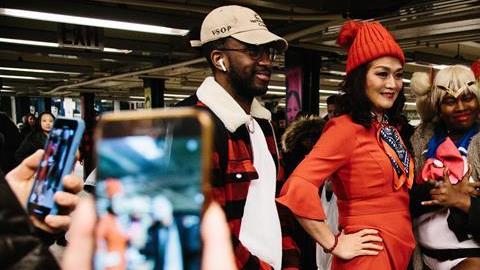 Diversión invernal sin pantalones.