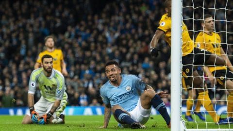 El brasileño Gabriel Jesús del Manchester City le anotó doblete al Wolverhampton.