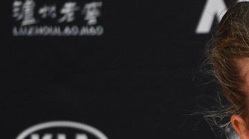 La tenista bielorrusa Victoria Azarenka rompió en llanto tras su eliminación del Abierto de Australia.