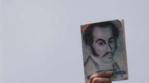 El presidente del Parlamento venezolano, Juan Guaidó, anunció hoy en Caracas, Venezuela, que asume las competencias del Ejecutivo.