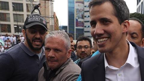 Guaidó pidió ayuda humanitaria para el pueblo