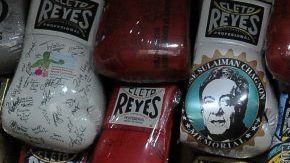 Alberto Reyes, hijo de Cleto Reyes fundador de los icónicos guantes de boxeo 100 % mexicanos.