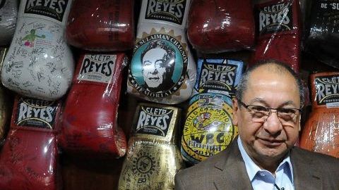 Alberto Reyes, hijo de Cleto Reyes fundador de los icónicos guantes de boxeo 100 % mexicanos.