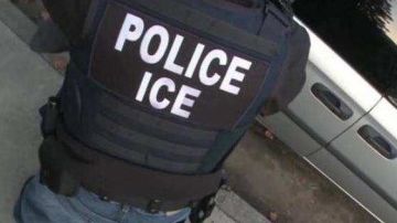 Imagen ilustrativa de un agente de ICE.