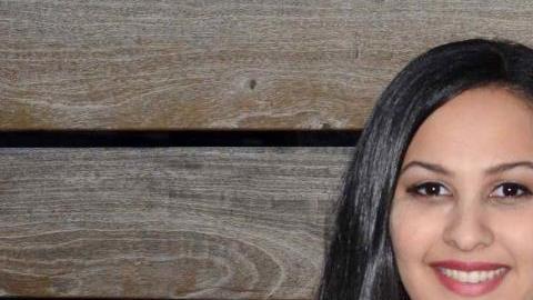 Hablar español ha sido un punto a favor de Mariel Colón.