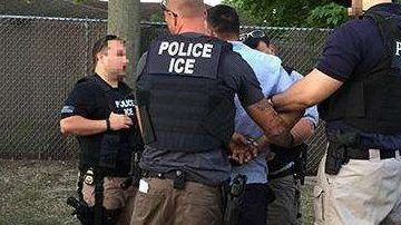 ICE detuvo a 118 inmigrantes en Nueva York.