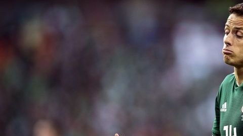 El "Chicharito" no se va del West Ham si es a préstamo.