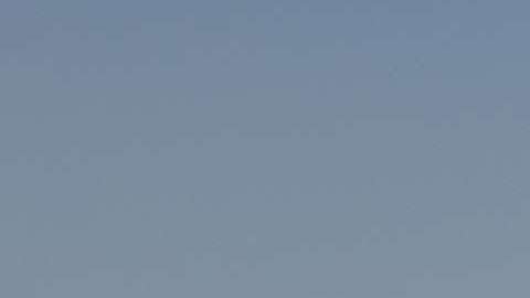 Trump insiste en invertir milles de millones en la frontera con un muro de acero.