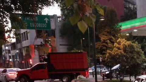 Caos en la Ciudad de México por la falta de gasolina.