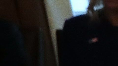 El presidente Trump con un cartel esitlo la serie 'Juego de tronos'.