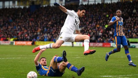 Raúl Jiménez hizo un gol en el empate 2-2 entre Shrewsbury Town y Wolverhampton