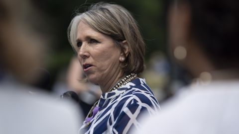 La Gobernadora de Nuevo México, Michelle Lujan Grisham, tomó posesión del cargo el 1 de enero de 2019.