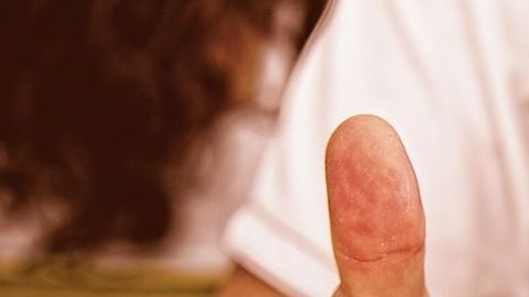 Beber alcohol podría salvarte.