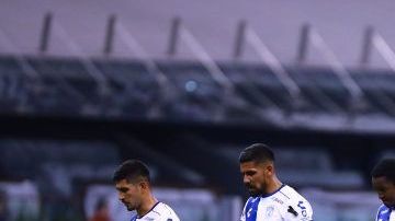 Los Tuzos del Pachuca cesaron a Pako Ayestarán de la dirección técnica.