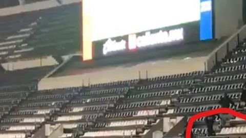 Los dos aficionados del León que se hicieron virales.