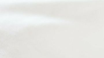 La AAP recomienda una rutina consistente en la que el bebé aprenda a reconocer cuándo es hora de dormir.